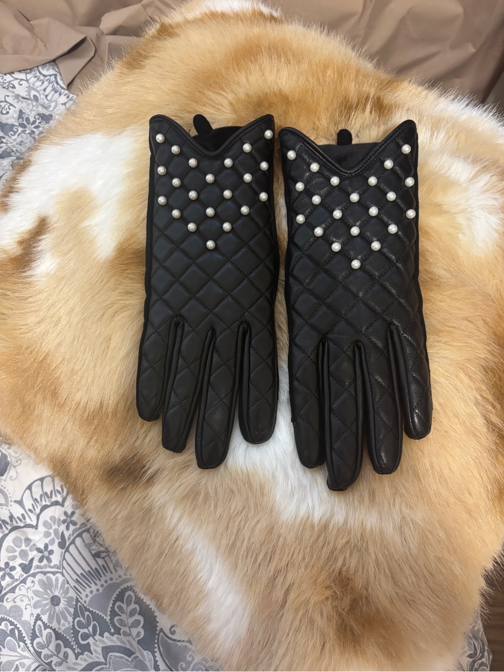Chico's Black Quilted Leather Gloves with Pearl Studs